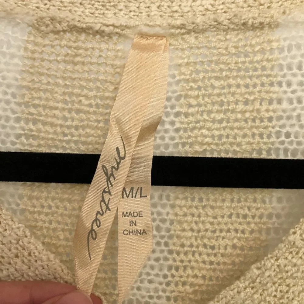 MYSTREE Pullover Sweater Women's Size M/L Tan Hi-Low Sheer Knit V-Neck